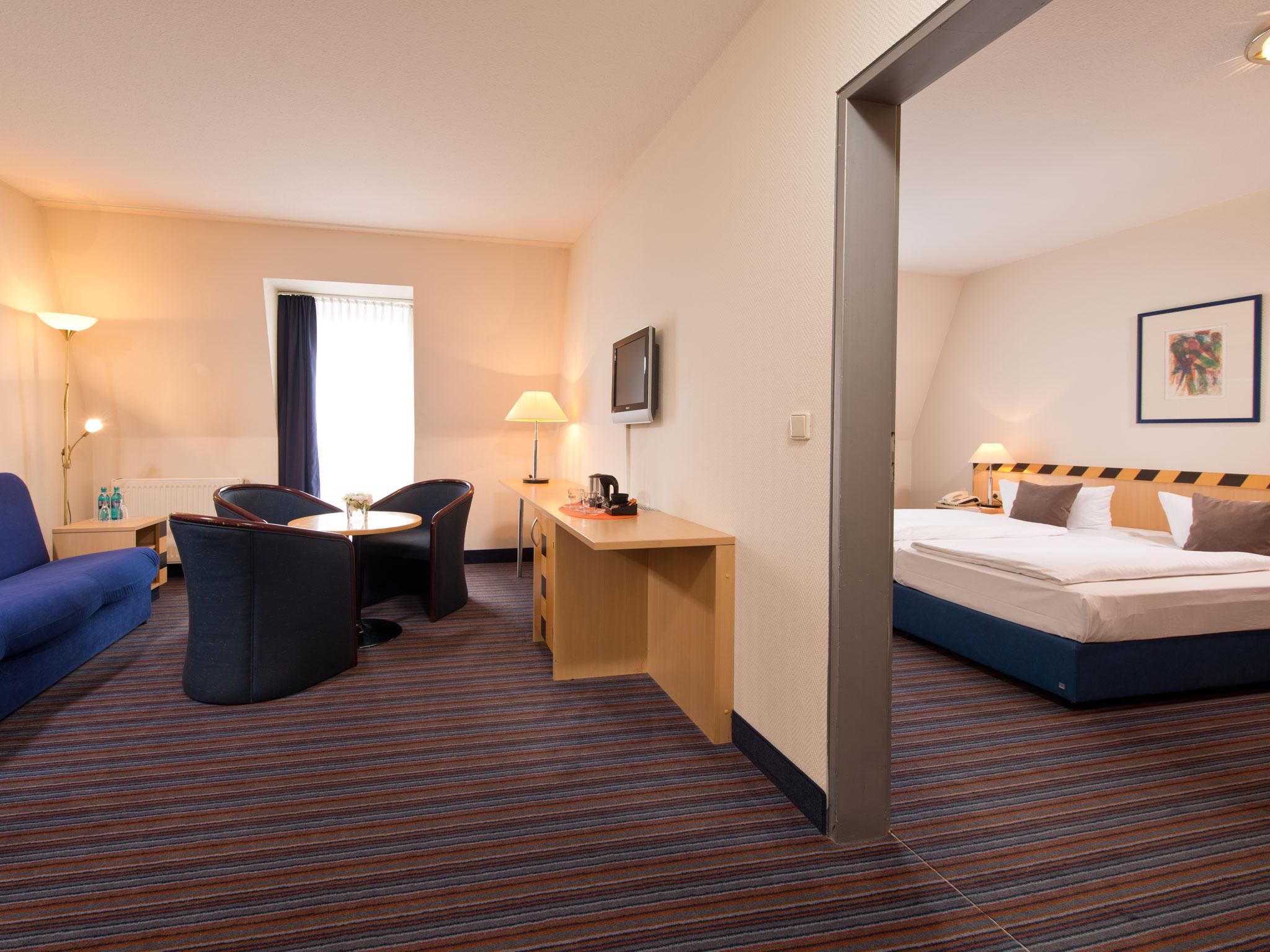 Achat Hotel Dresden Elbufer Ngoại thất bức ảnh
