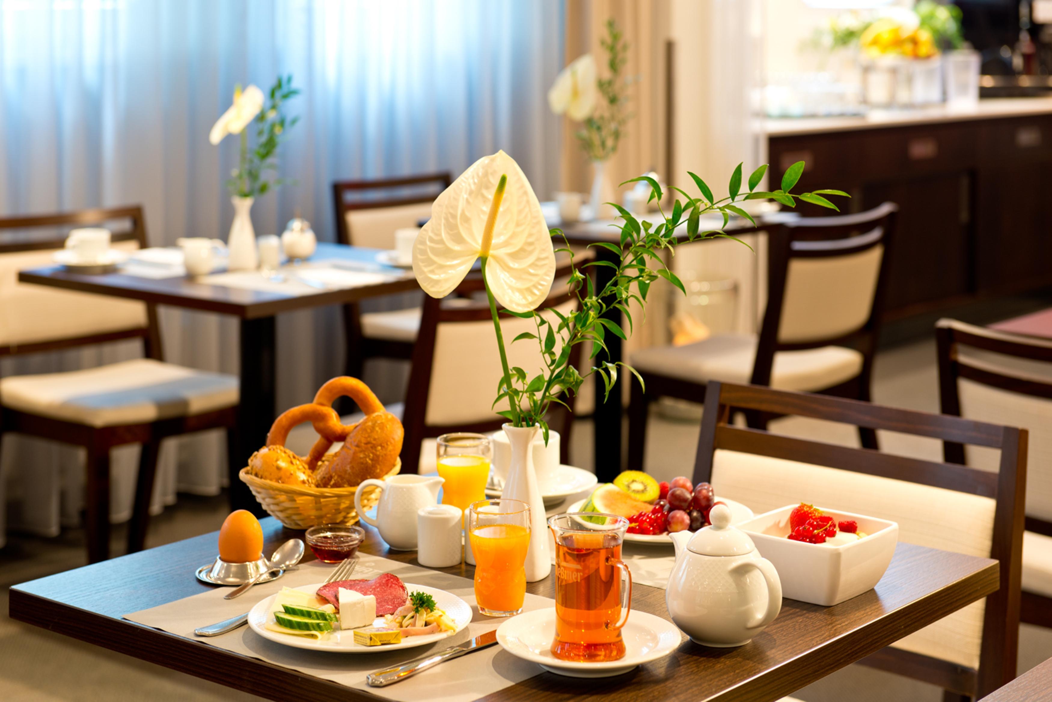 Achat Hotel Dresden Elbufer Ngoại thất bức ảnh