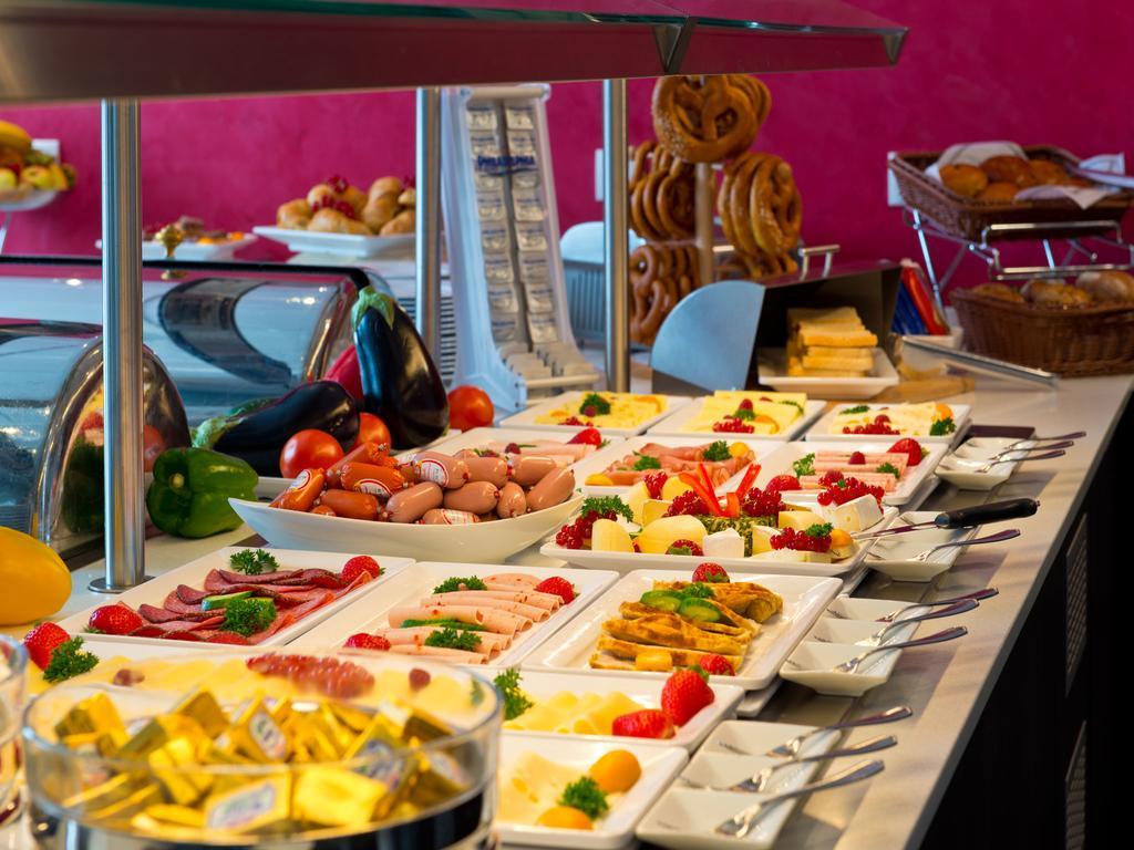 Achat Hotel Dresden Elbufer Ngoại thất bức ảnh