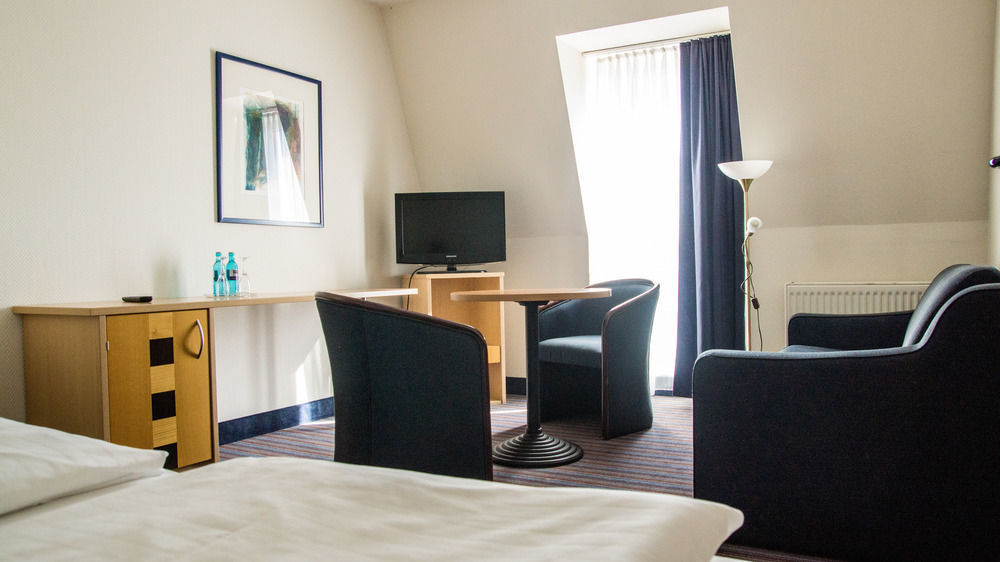 Achat Hotel Dresden Elbufer Ngoại thất bức ảnh