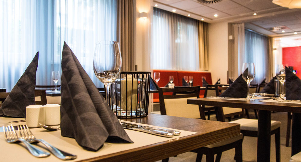 Achat Hotel Dresden Elbufer Ngoại thất bức ảnh