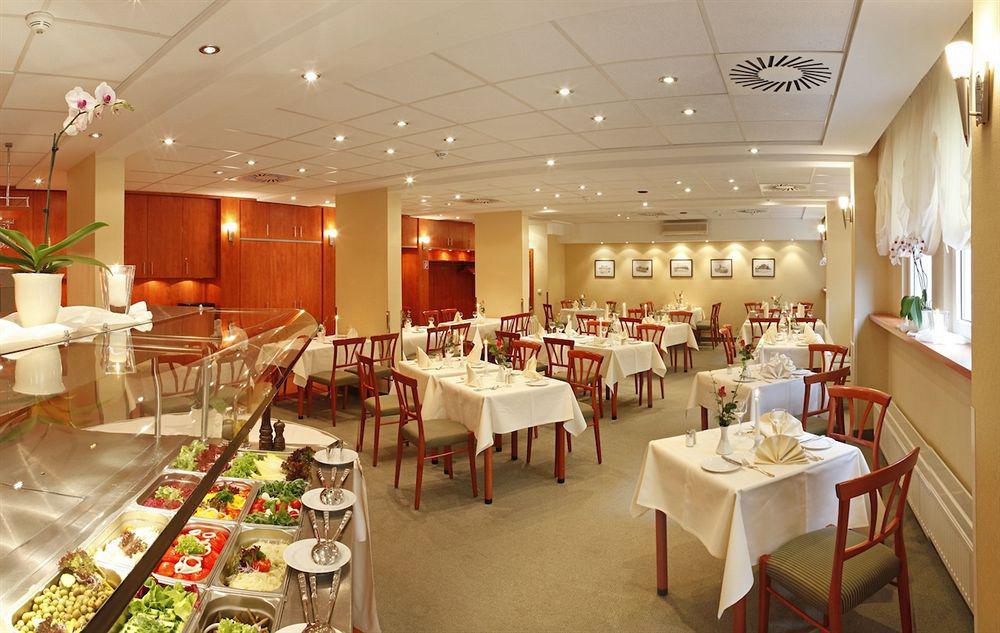 Achat Hotel Dresden Elbufer Nhà hàng bức ảnh
